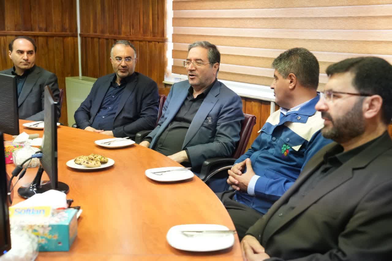 بازدید استاندار آذربایجانغربی از کارخانه پاکدیس ارومیه + تصاویر