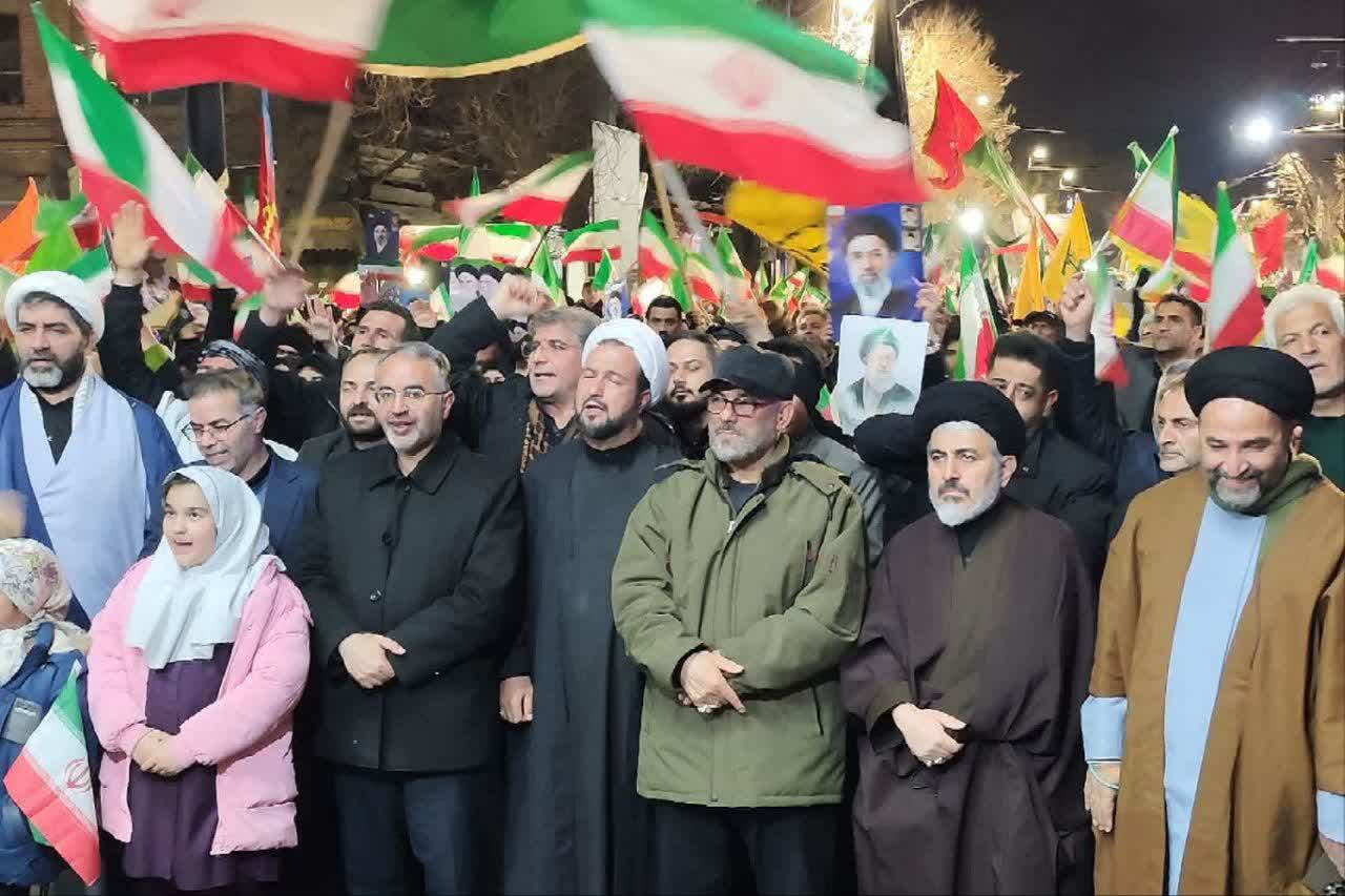 تداوم حضور مردم انقلابی ارومیه در تجمعات شبانه