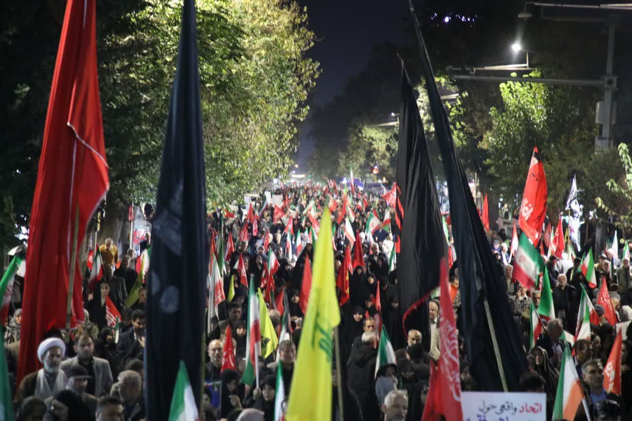 جلوههایی از مقاومت، ایستادگی و پایداری مردم غیور و همیشه در صحنه ارومیه + تصاویر