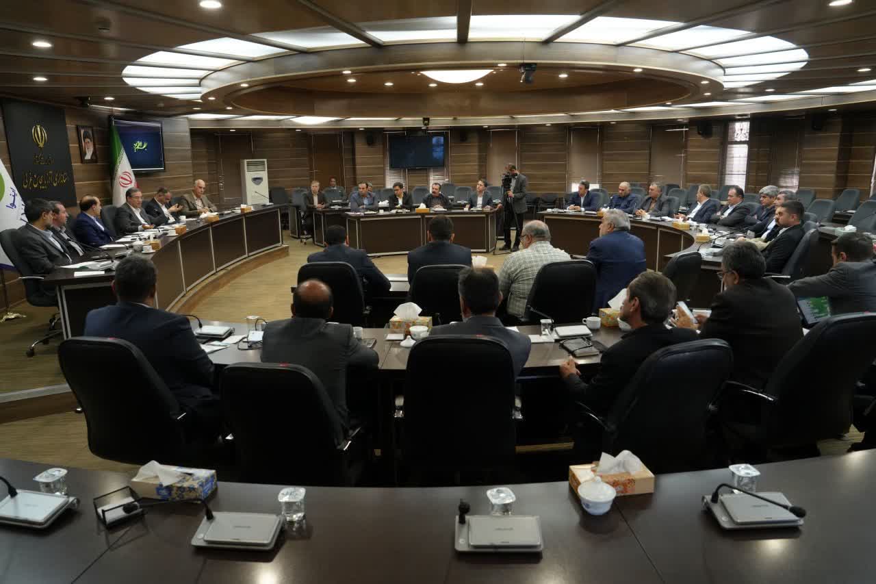 برگزاری جلسه بررسی آخرین وضعیت صنایع خودرو، نیرومحرکه و قطعهسازی در آذربایجانغربی + تصاویر