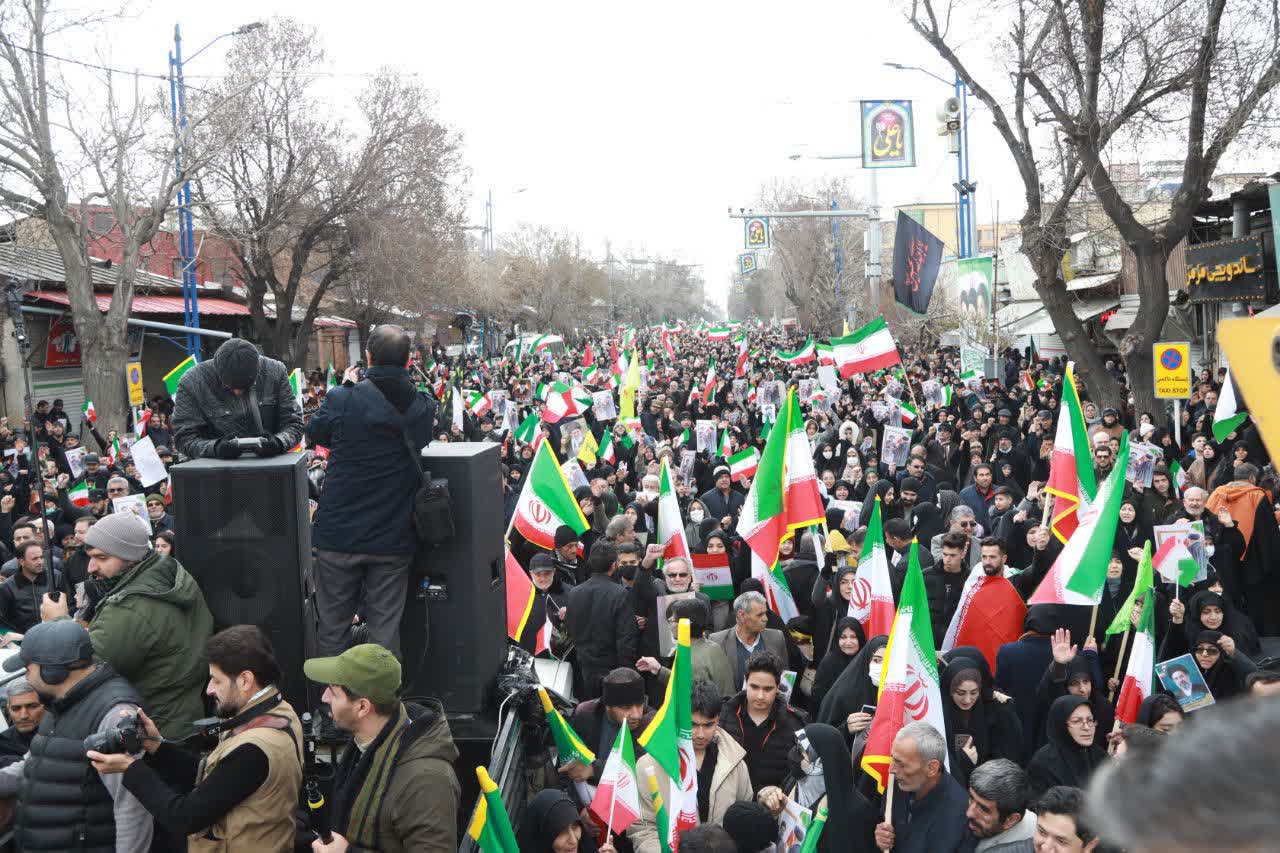 برگزاری اجتماع میثاق با امام شهید امت و بیعت با رهبر منتخب خبرگان ملت در ارومیه + تصاویر