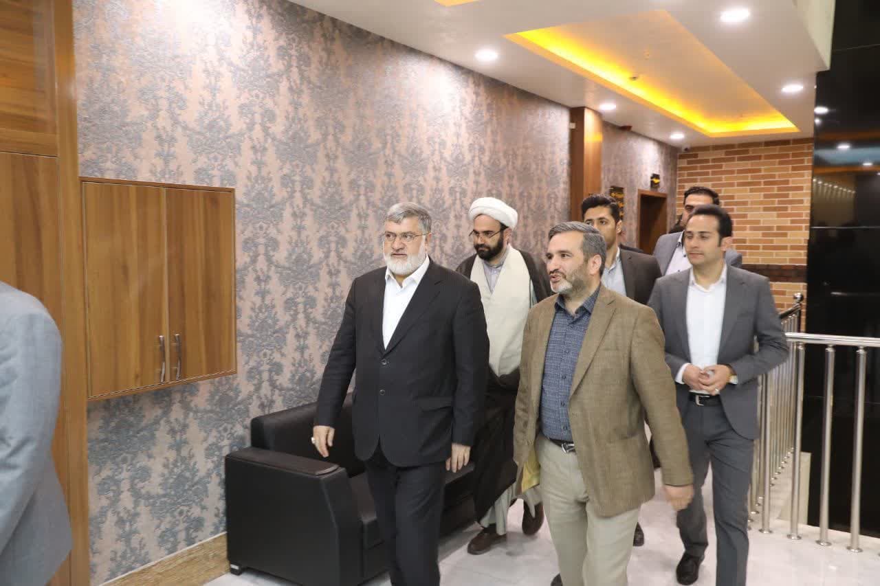 آلبوم تصویری / حضور استاندار آذربایجان غربی در پردیس سینمایی مهر ارومیه و تماشای فیلم "غریب"