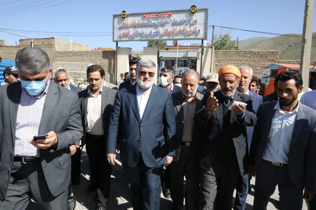 آلبوم تصویری / بازدید استاندار آذربایجانغربی از شهر قطور و روستا و پایانه مرزی رازی