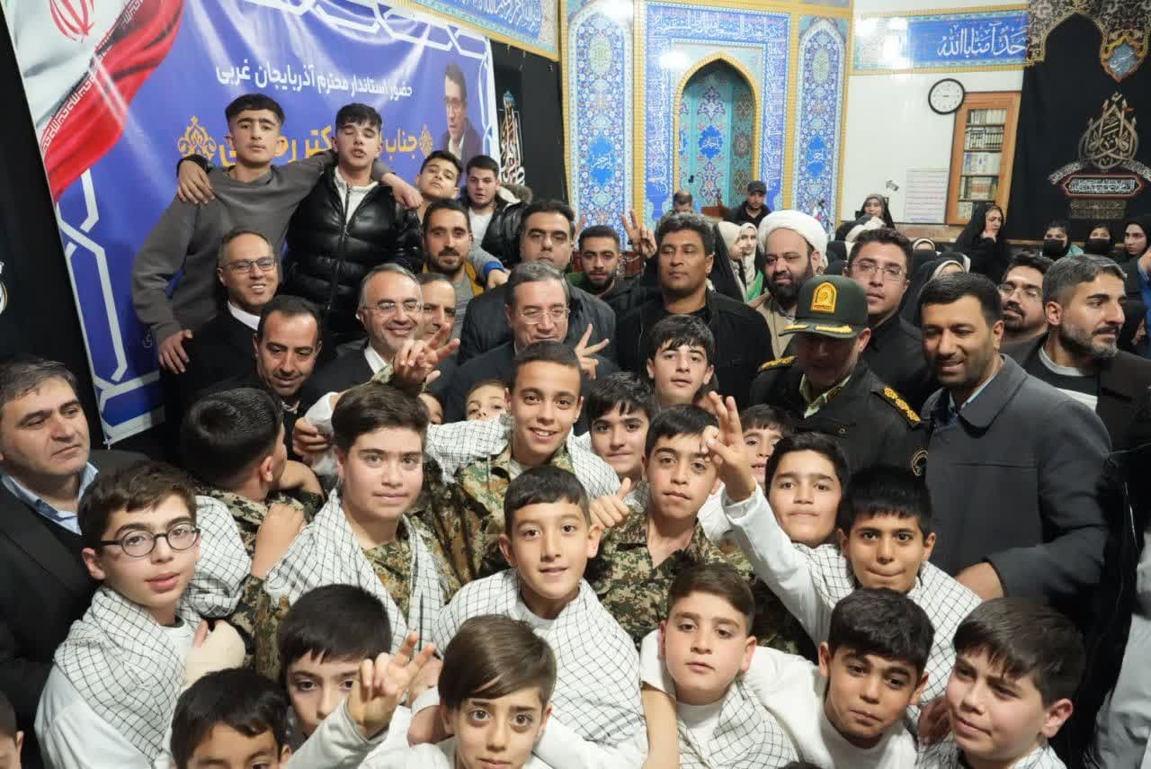 برپایی میز خدمت محله محور با حضور استاندار آذربایجانغربی + تصاویر