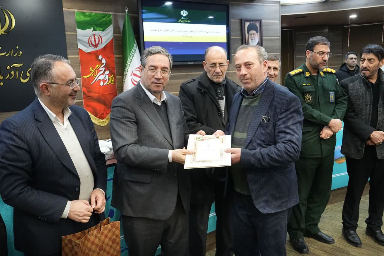 برگزاری نشست صمیمی استاندار آذربایجان‌غربی با رزمندگان غواص دفاع مقدس + تصاویر