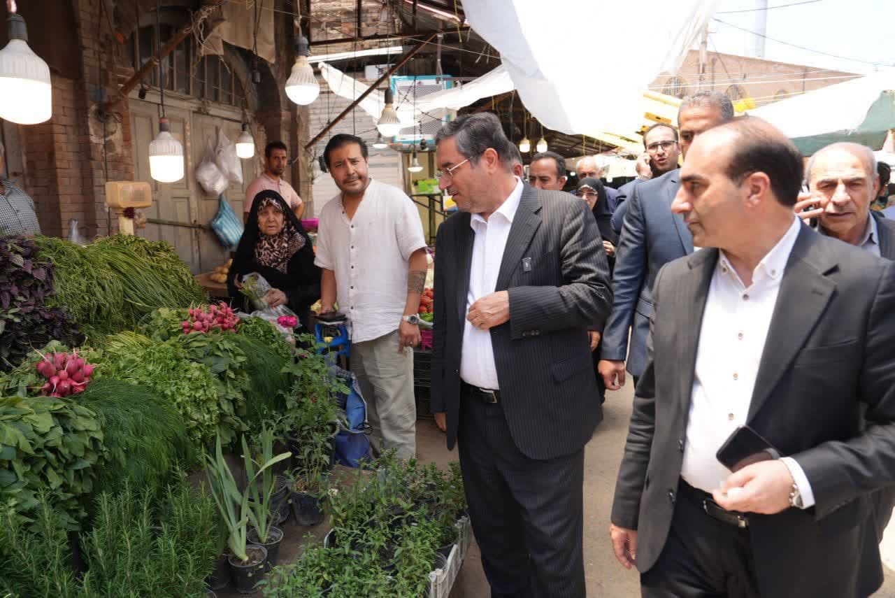 بازدید استاندار آذربایجانغربی از بازار تاریخی ارومیه + تصاویر