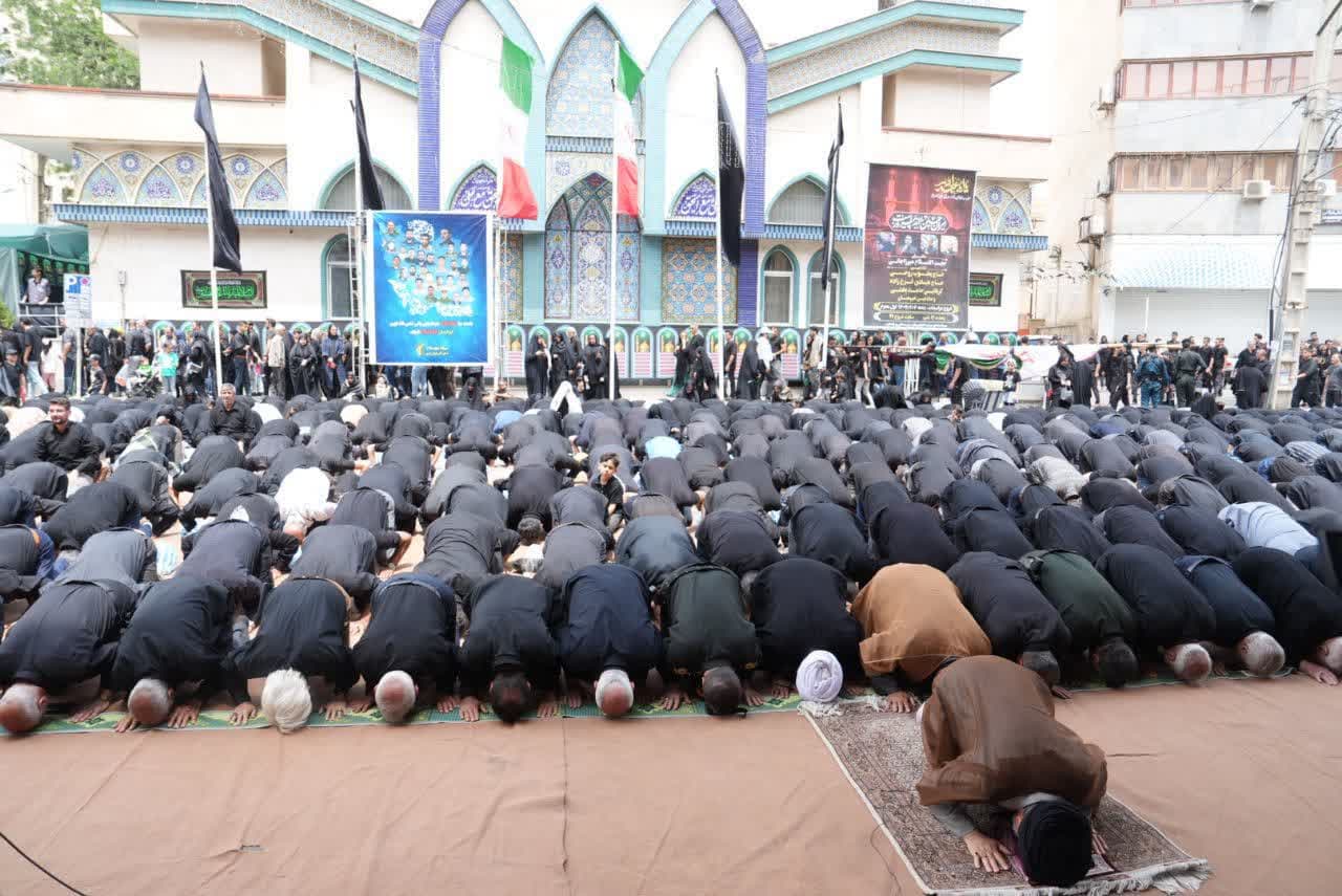 آلبوم تصویری / اقامه نماز ظهر عاشورا در ارومیه