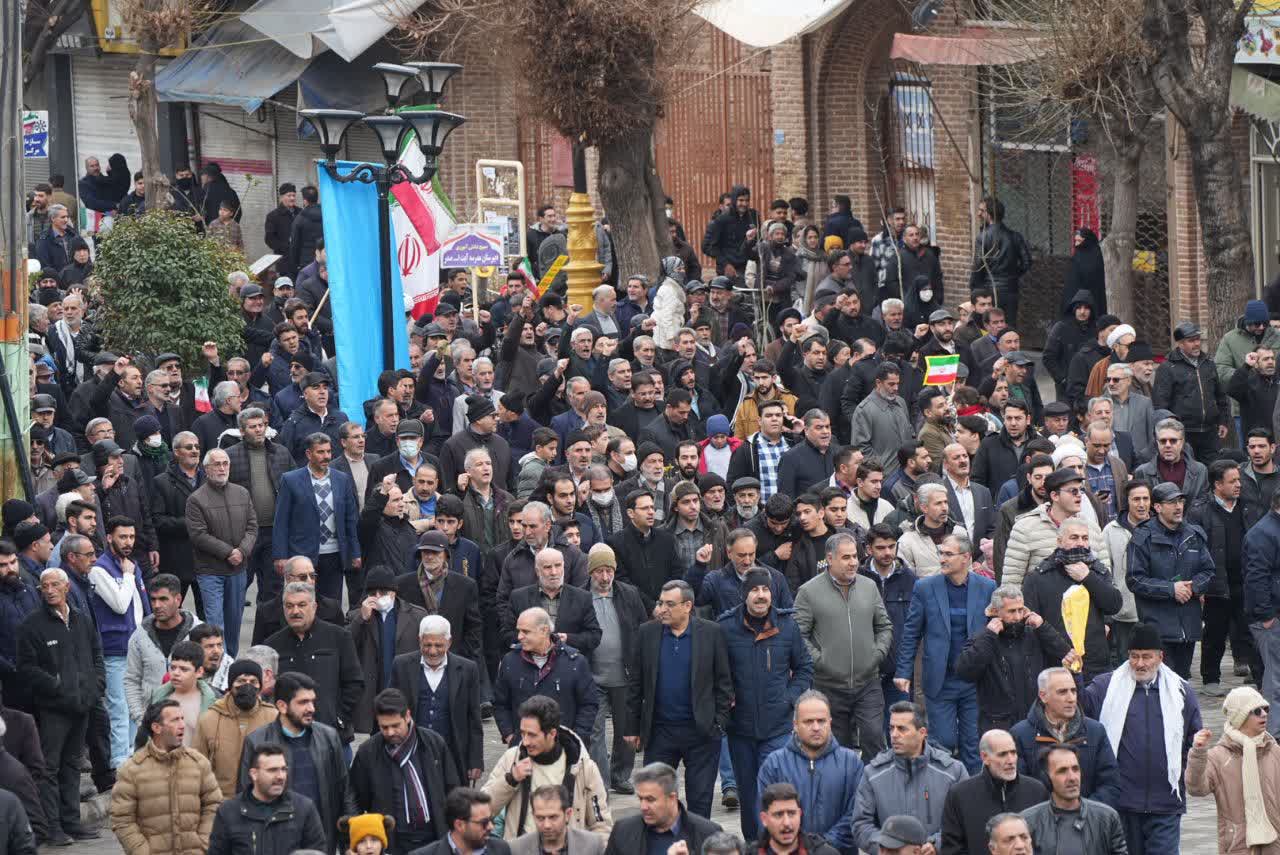 برگزاری باشکوه راهپیمایی 22 بهمن در خوی + تصاویر