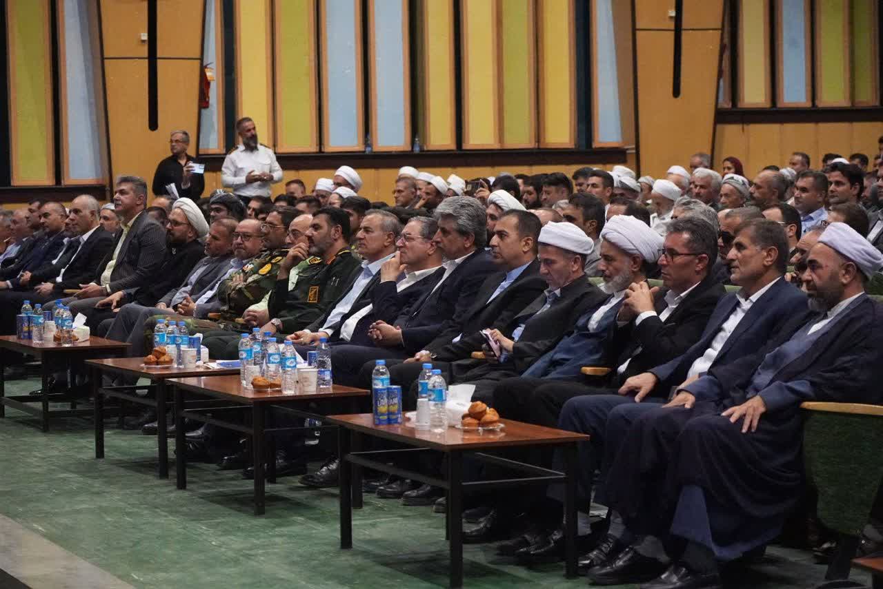 همایش هفته دولت و وحدت در مهاباد به صحنه همدلی تبدیل شد