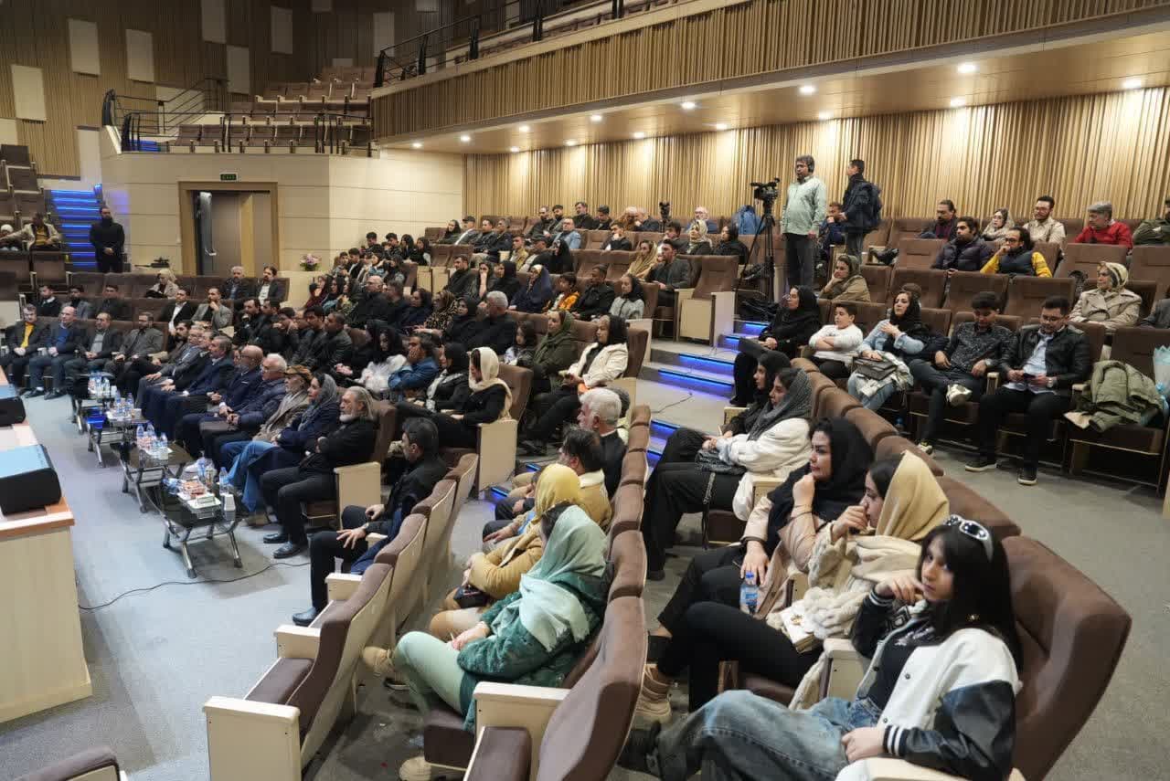 آلبوم تصویری / حضور استاندار آذربایجانغربی در اکران فیلم کوتاه "نبض"