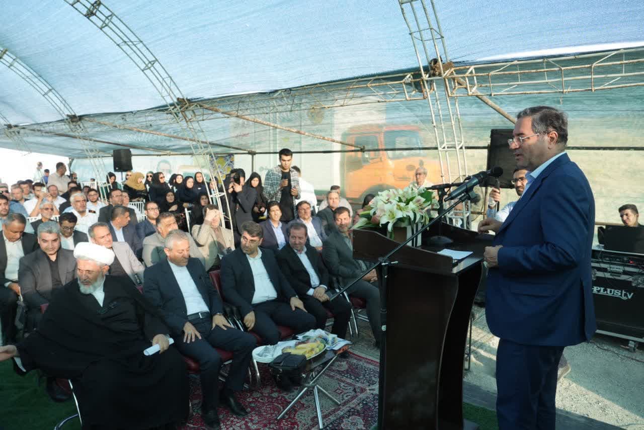 آغاز عملیات اجرایی پروژه بام شهر ارومیه + تصاویر