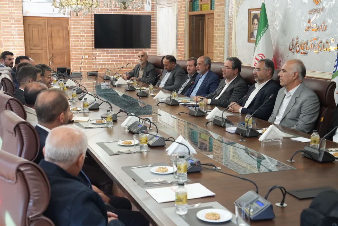 آلبوم تصویری / دیدار رئیس گروه دوستی پارلمانی ترکیه و ایران با استاندار آذربایجانغربی