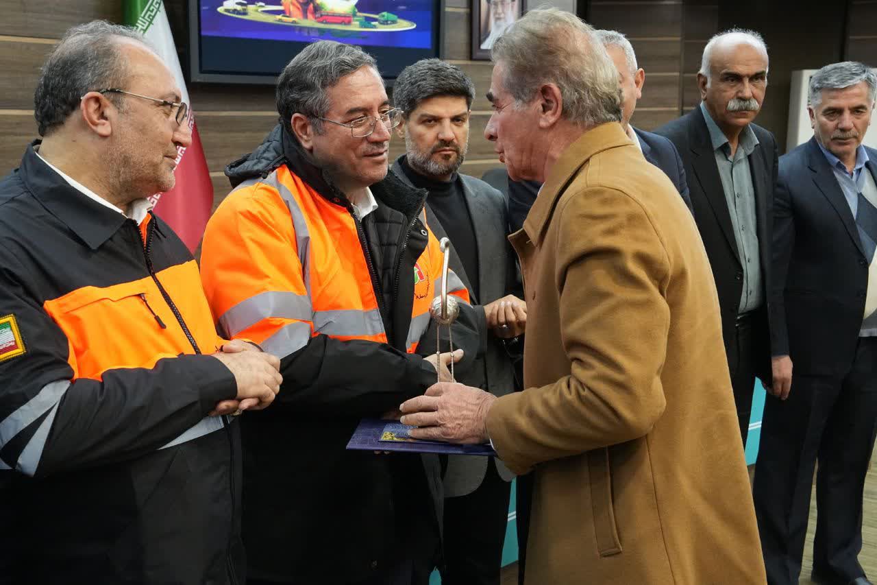 برگزاری نشست صمیمی استاندار آذربایجانغربی با فعالان حملونقل جادهای + تصاویر