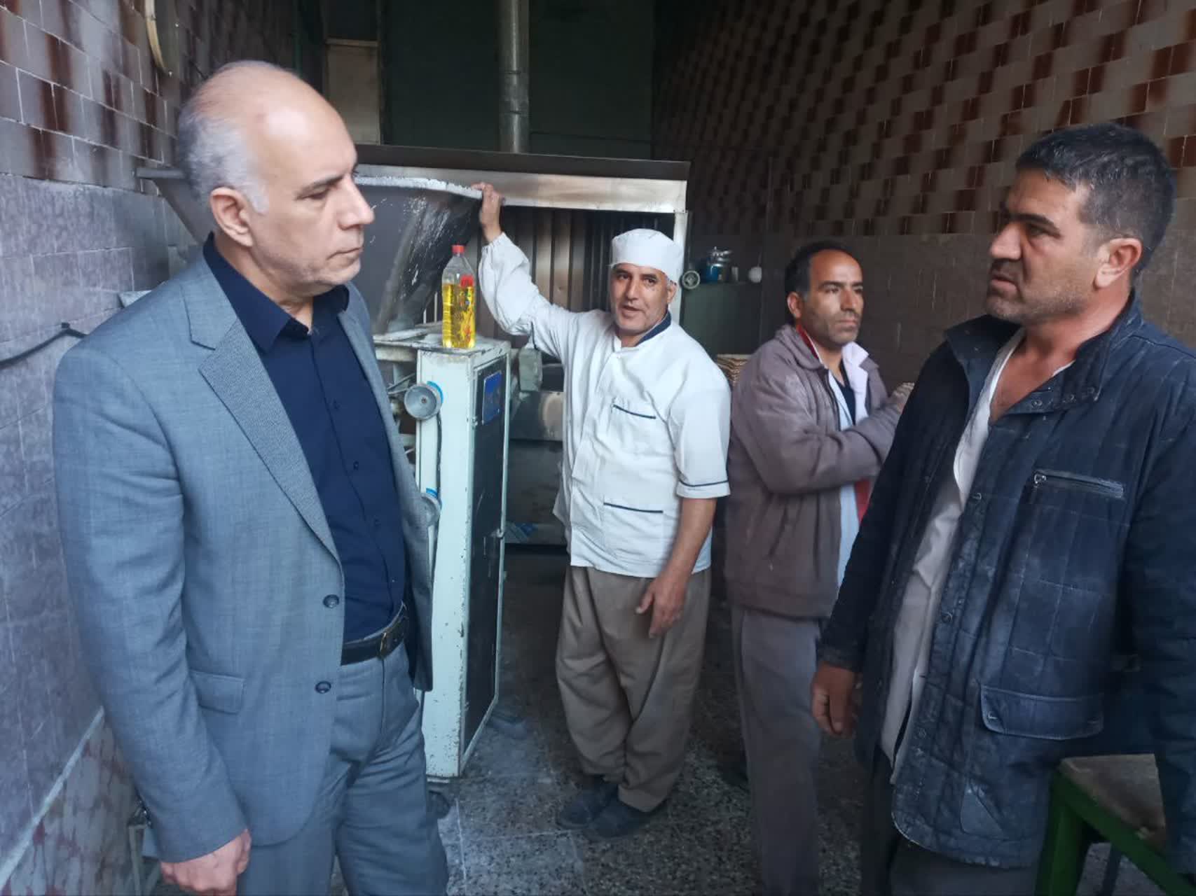 بازدید معاون استاندار آذربایجان‌غربی از نانوایی‌های ارومیه + تصاویر