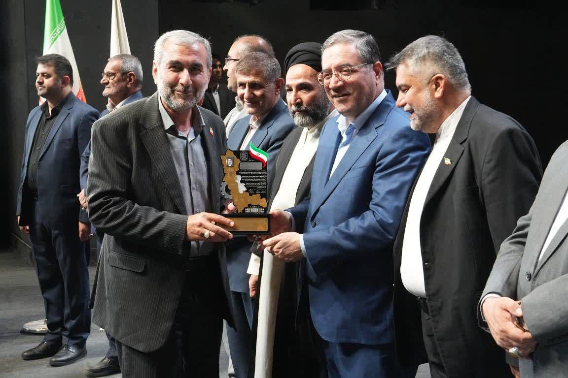 آلبوم تصویری / تجلیل از سرمایههای فرهنگی، اقتصادی و اجتماعی آذربایجانغربی