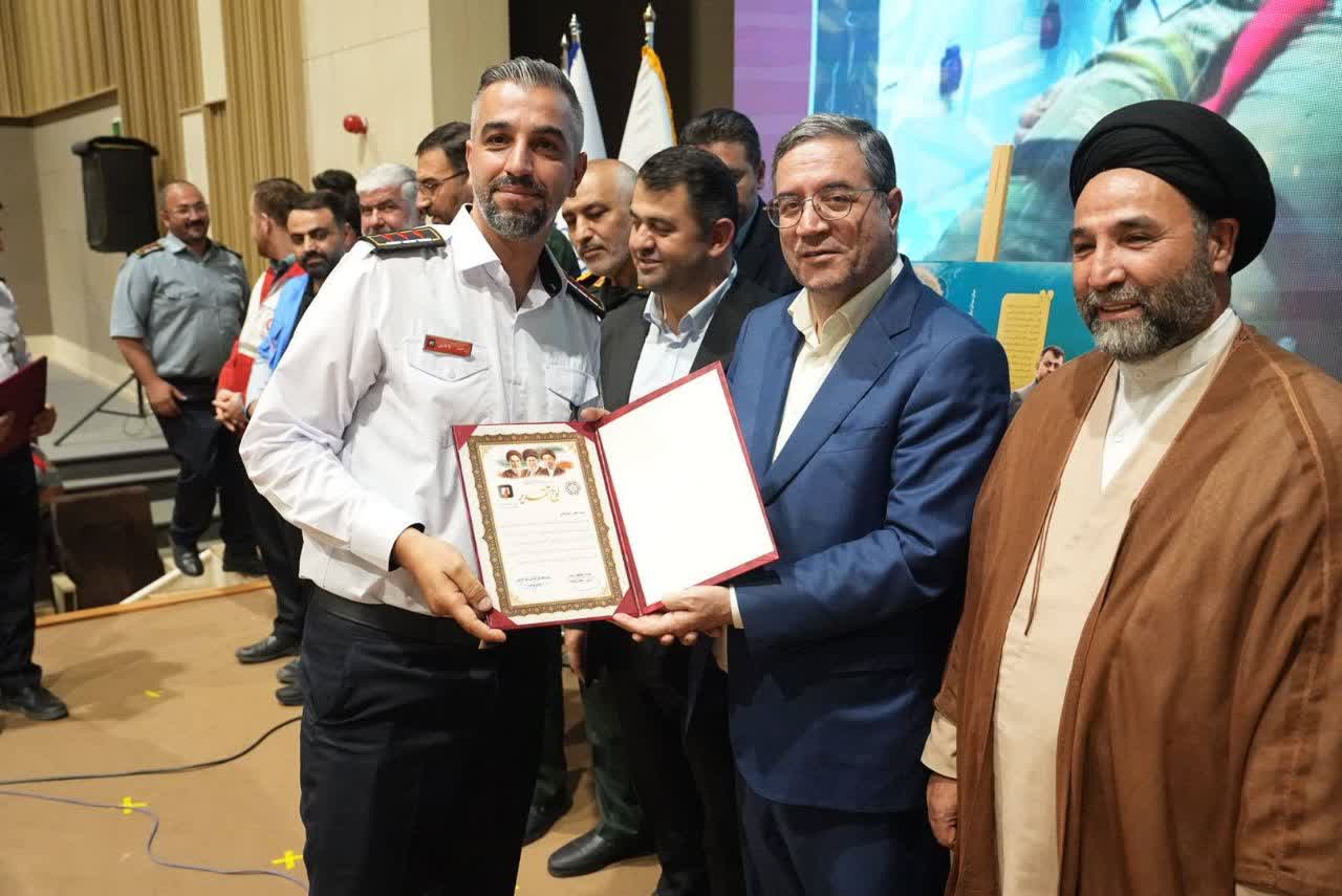 آتشنشانان ارومیه، قهرمانان بیادعای ایمنی و ایثار + تصاویر