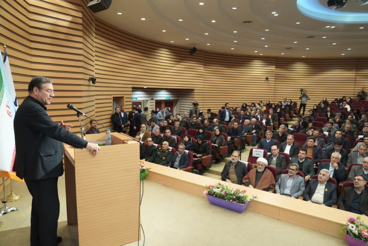 آلبوم تصویری / حضور استاندار آذربایجانغربی در همایش ملی رهیافتهای نوین برنامه درسی ملی در زیست بوم جدید