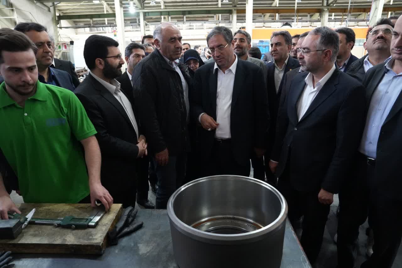آلبوم تصویری / بازدید استاندار آذربایجانغربی از فعالیت واحدهای تولیدی هلدینگ صنعتی مارال