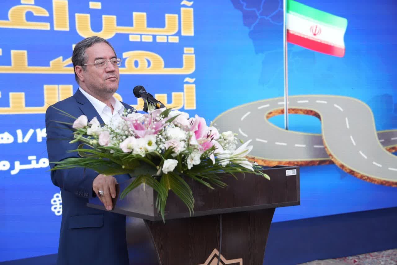 برگزاری آیین آغاز عملیات اجرایی نهضت آسفالتریزی شهر ارومیه + تصاویر