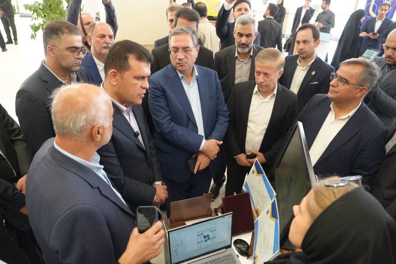 بازدید معاون رئیسجمهور و استاندار آذربایجانغربی از پارک علم و فناوری استان + تصاویر