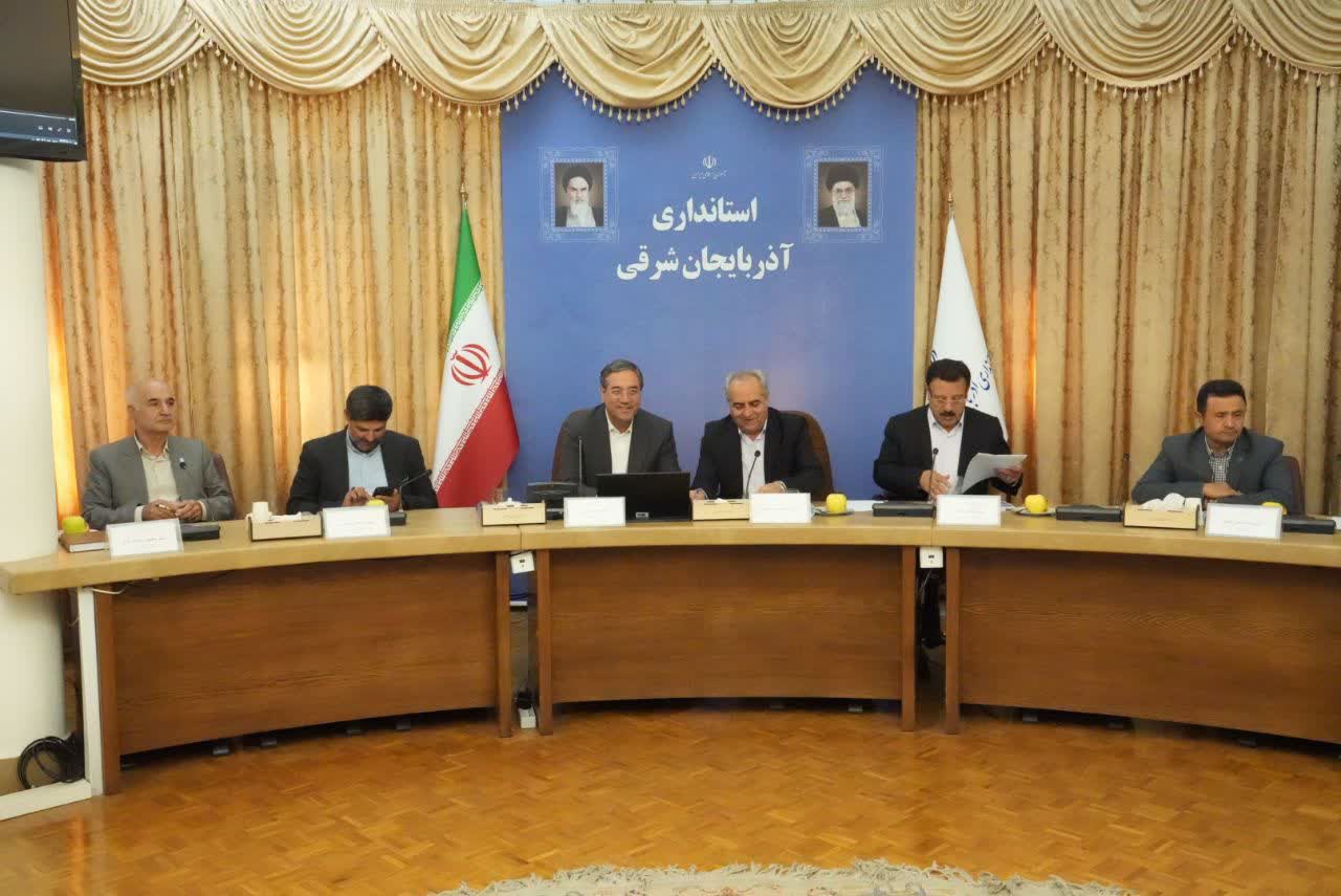 برگزاری جلسه بررسی آخرین وضعیت طرحهای احیای دریاچه ارومیه در تبریز + تصاویر