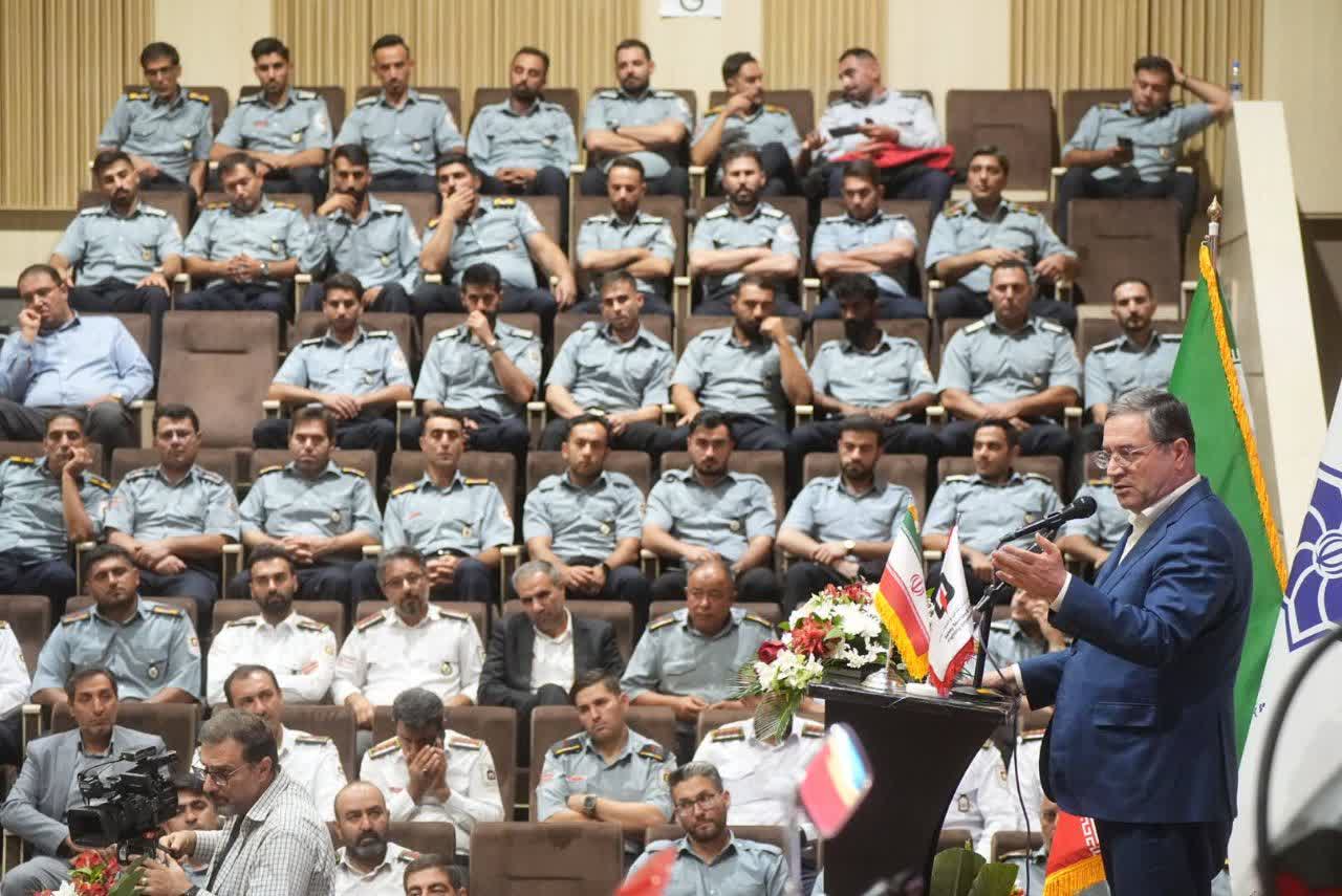 آتشنشانان ارومیه، قهرمانان بیادعای ایمنی و ایثار + تصاویر