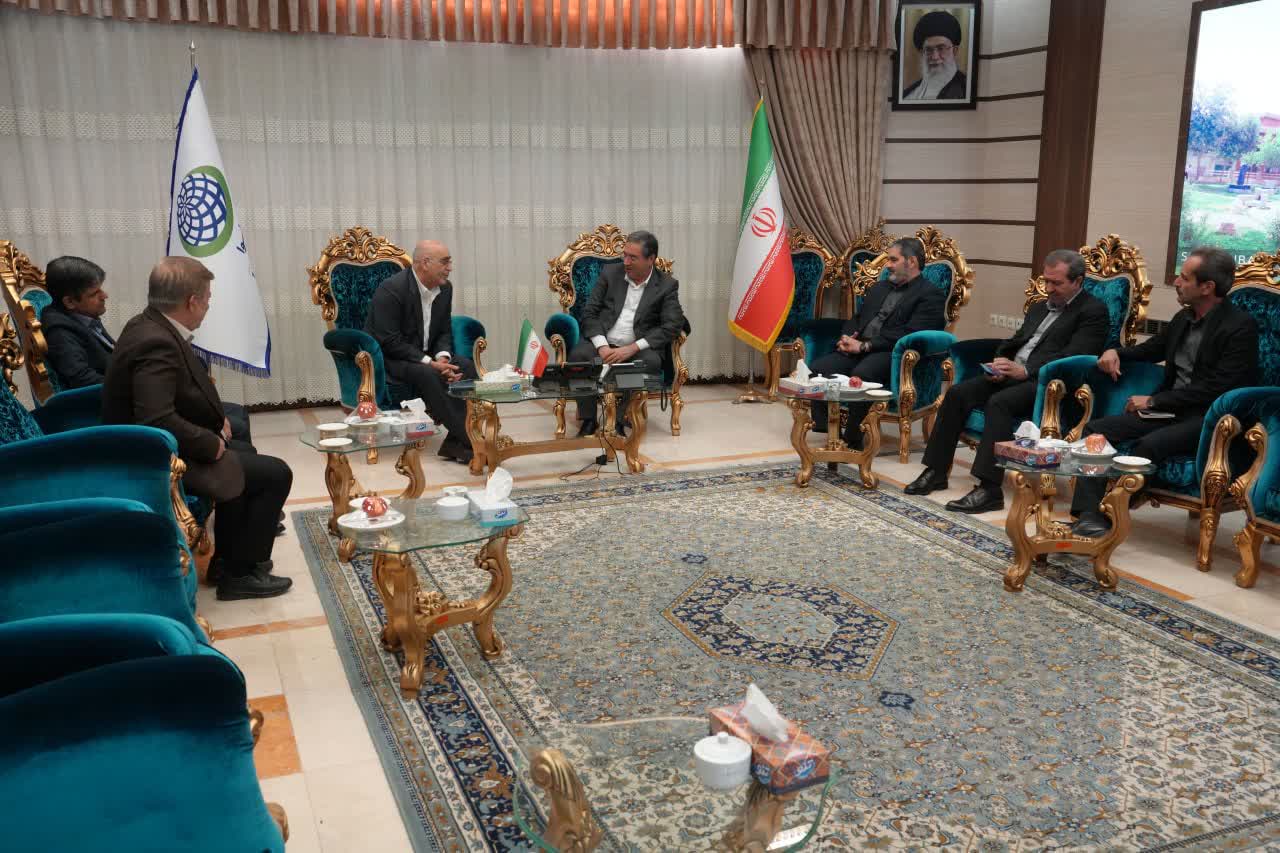 دیدار رئیس امور برنامه و بودجه استانهای سازمان برنامه و بودجه کشور با استاندار آذربایجانغربی + تصاویر