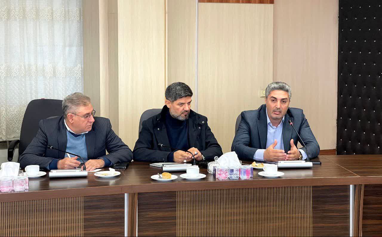 برگزاری جلسه ستاد عالی سرمایهگذاری و تولید استان با محوریت پروژههای شهری ارومیه + تصاویر