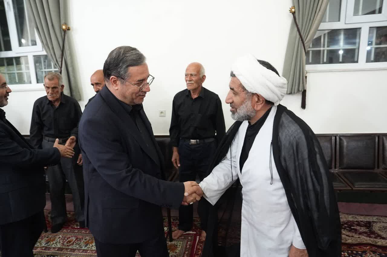 حضور استاندار آذربایجانغربی در جمع عزاداران مسجد شهدای علیار علامه مجلسی در ارومیه + تصاویر