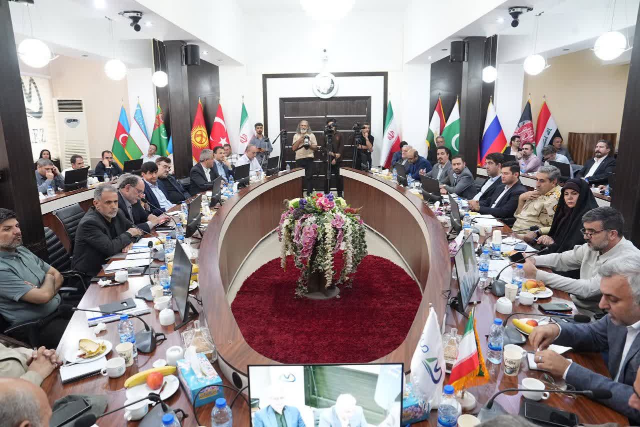 بررسی راهکارهای تسهیل امور بازرگانی و روانسازی لجستیک کالا در مرز بازرگان + تصاویر