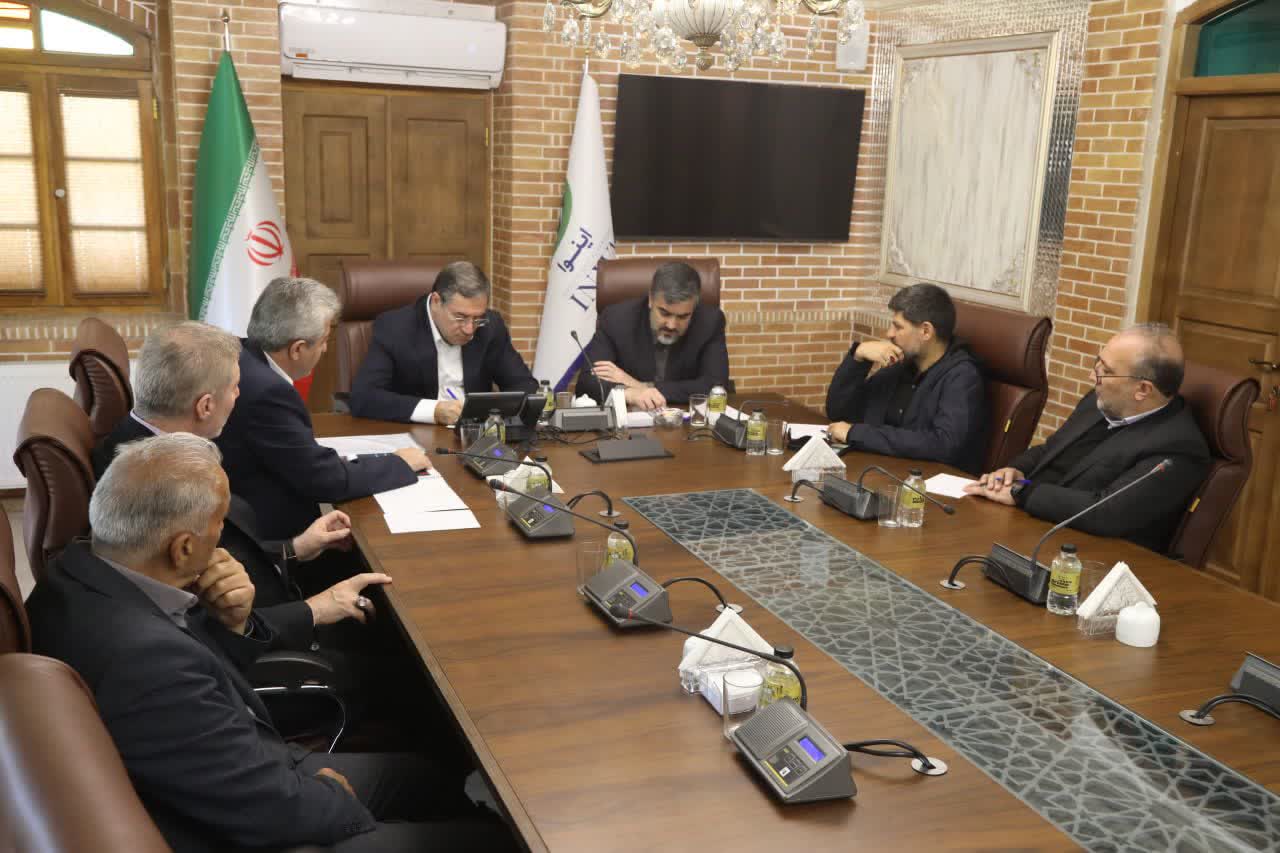 تعلل در تکمیل راه‌های شریانی مرزی آذربایجان‌غربی پذیرفتنی نیست