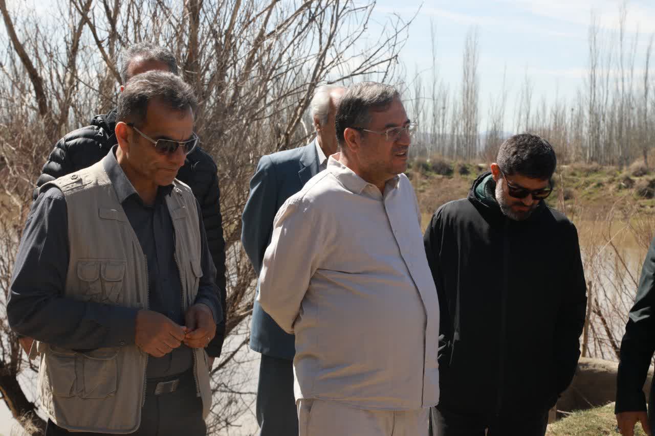 حضور میدانی و بازدید استاندار آذربایجان‌غربی از جریان انتقال آب از رودخانه‌های حوضه آبریز به دریاچه ارومیه + تصاویر