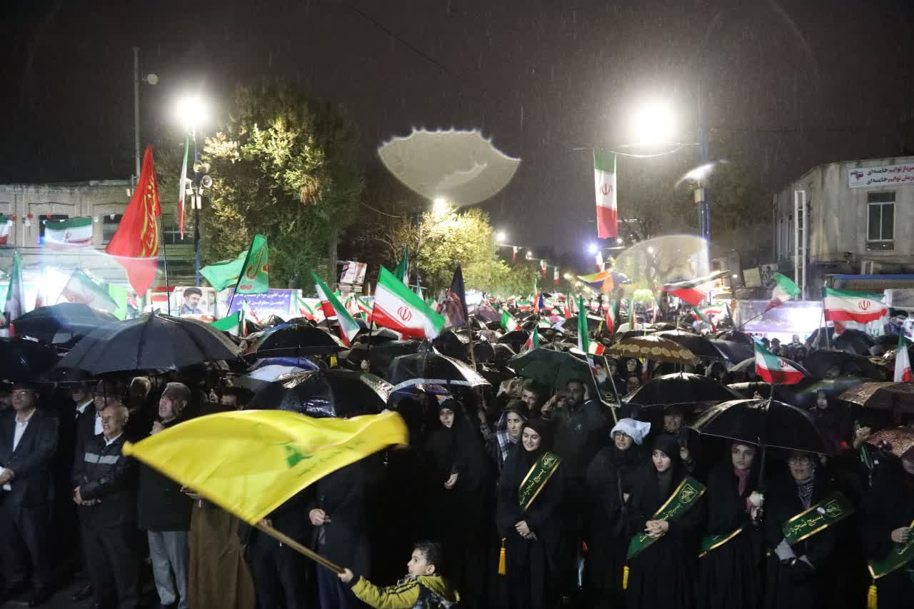 حضور استاندار آذربایجان‌غربی در میزهای خدمت شبانه ارومیه + تصاویر