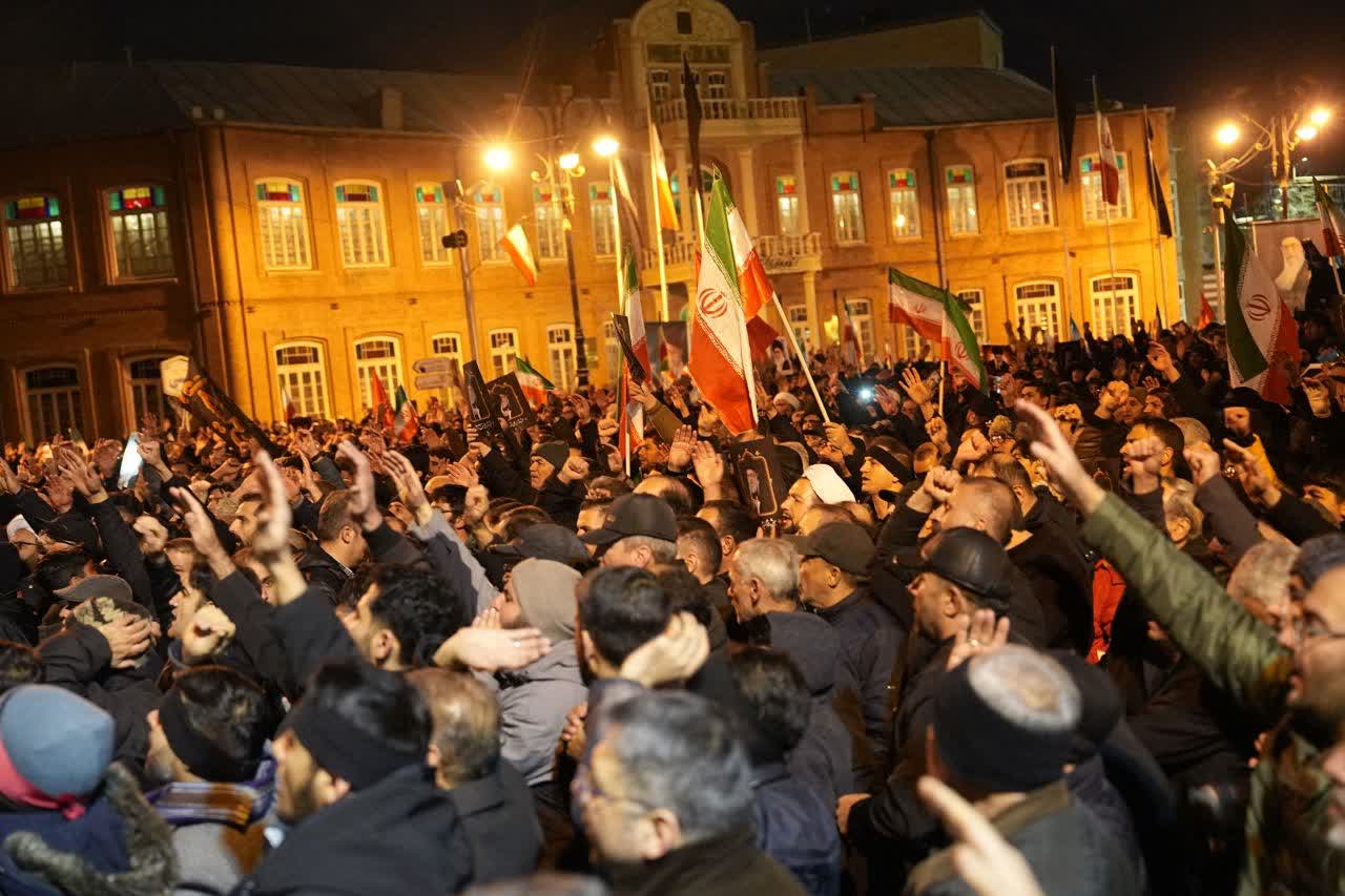 برگزاری آیین شهادت حضرت امام خامنه‌ای (قدس سره) و تشییع پیکر مطهر شهدای حافظان امنیت آذربایجان‌غربی + تصاویر