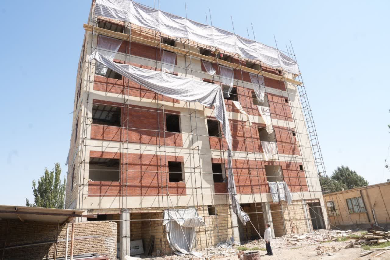بازدید استاندار آذربایجانغربی از روند احداث مجتمع اداره شهرستان چهاربرج + تصاویر