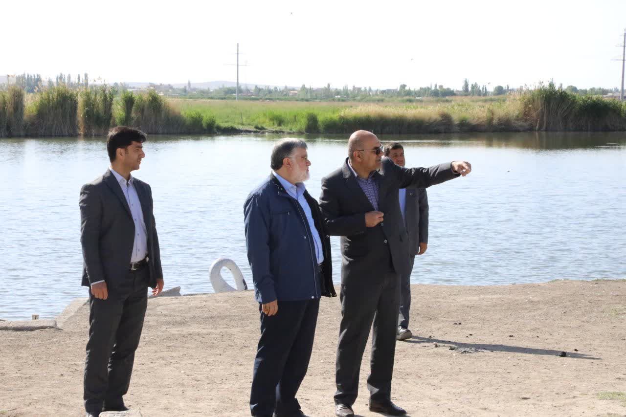 بازدید استاندار آذربایجانغربی از تالاب روستای گلمرز ارومیه + تصاویر