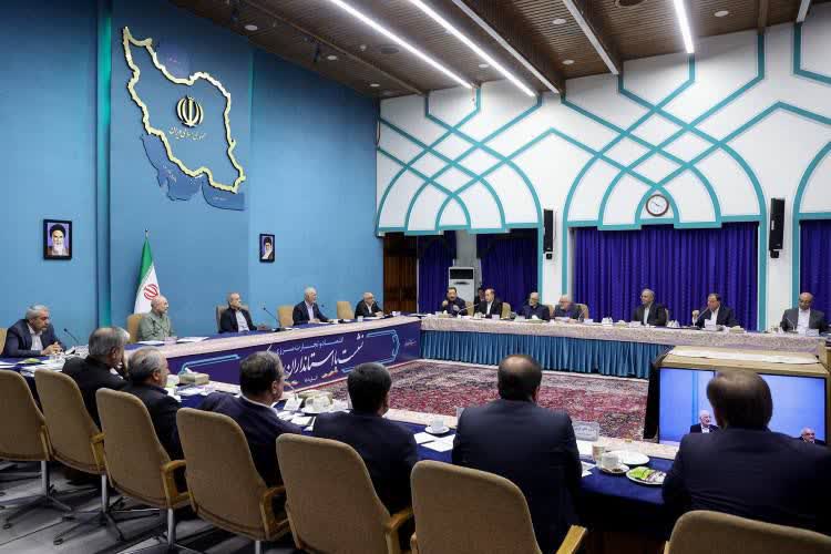 برگزاری نشست بهرهبرداری حداکثری از ظرفیتهای اقتصادی استانهای مرزی + تصاویر