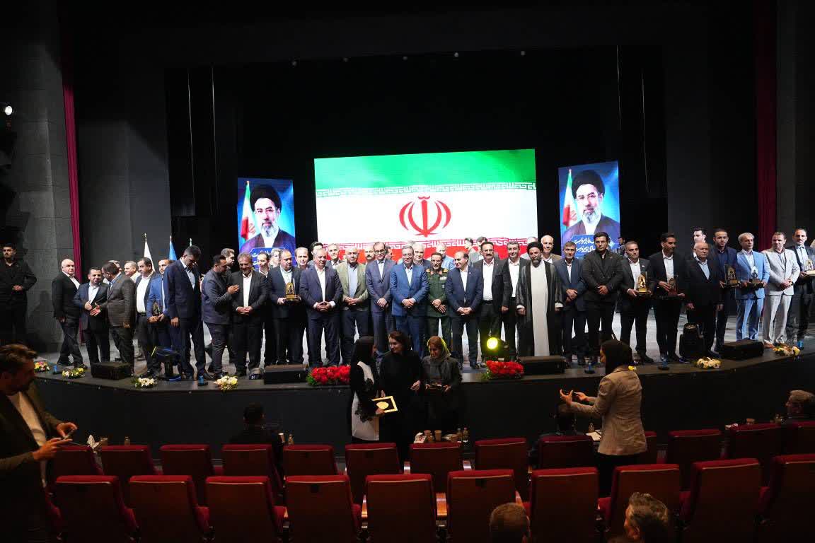 آلبوم تصویری / تجلیل از جهادگران صنعت و معدن آذربایجان‌غربی