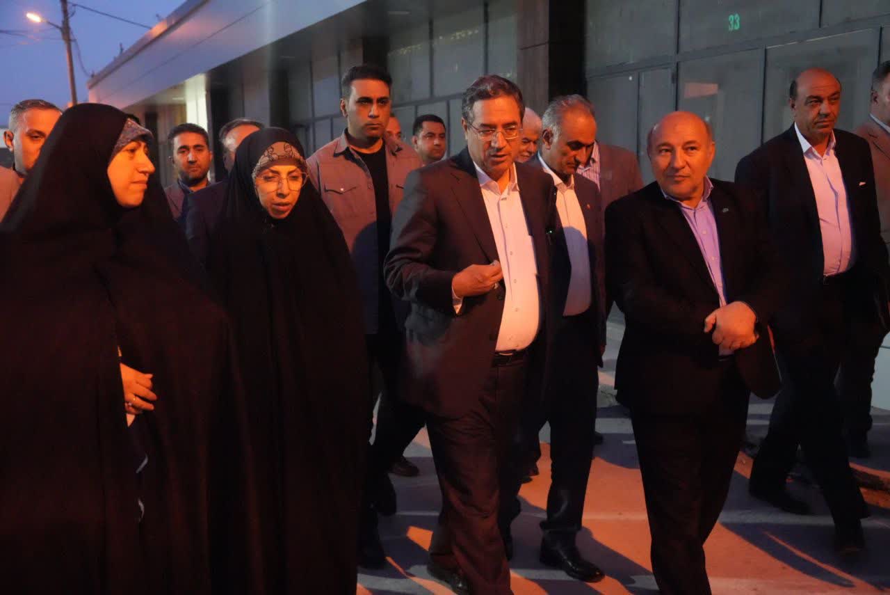 بازدید استاندار آذربایجانغربی و اعضای کمیسیون بهداشت مجلس از بازارچه ساریسو + تصاویر