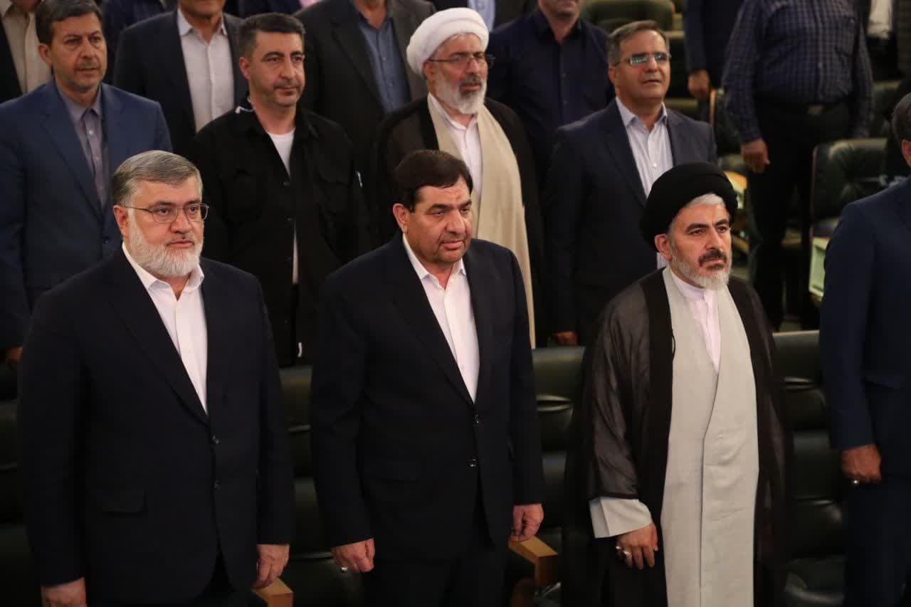 برگزاری نشست فعالین اقتصادی و جمعی از نخبگان آذربایجان غربی + تصاویر