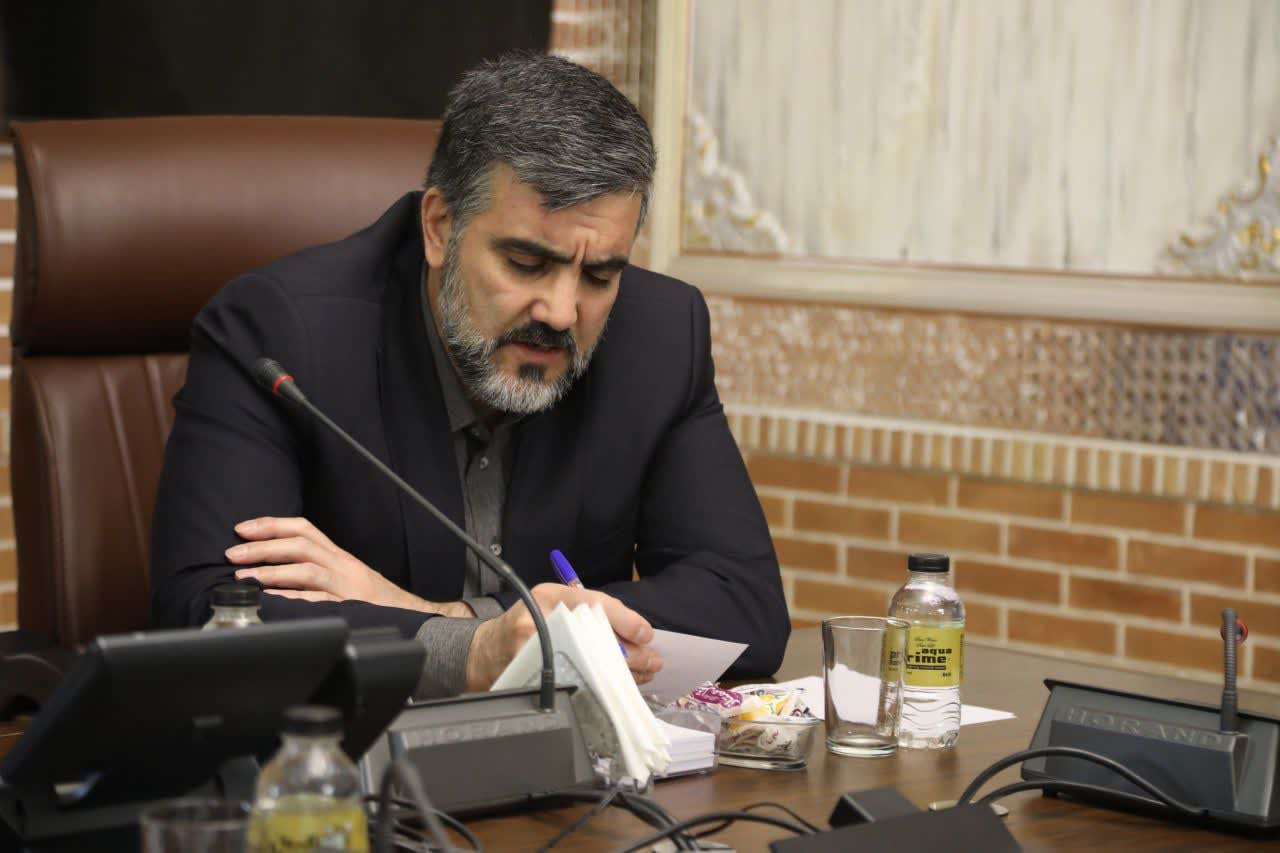 تعلل در تکمیل راه‌های شریانی مرزی آذربایجان‌غربی پذیرفتنی نیست