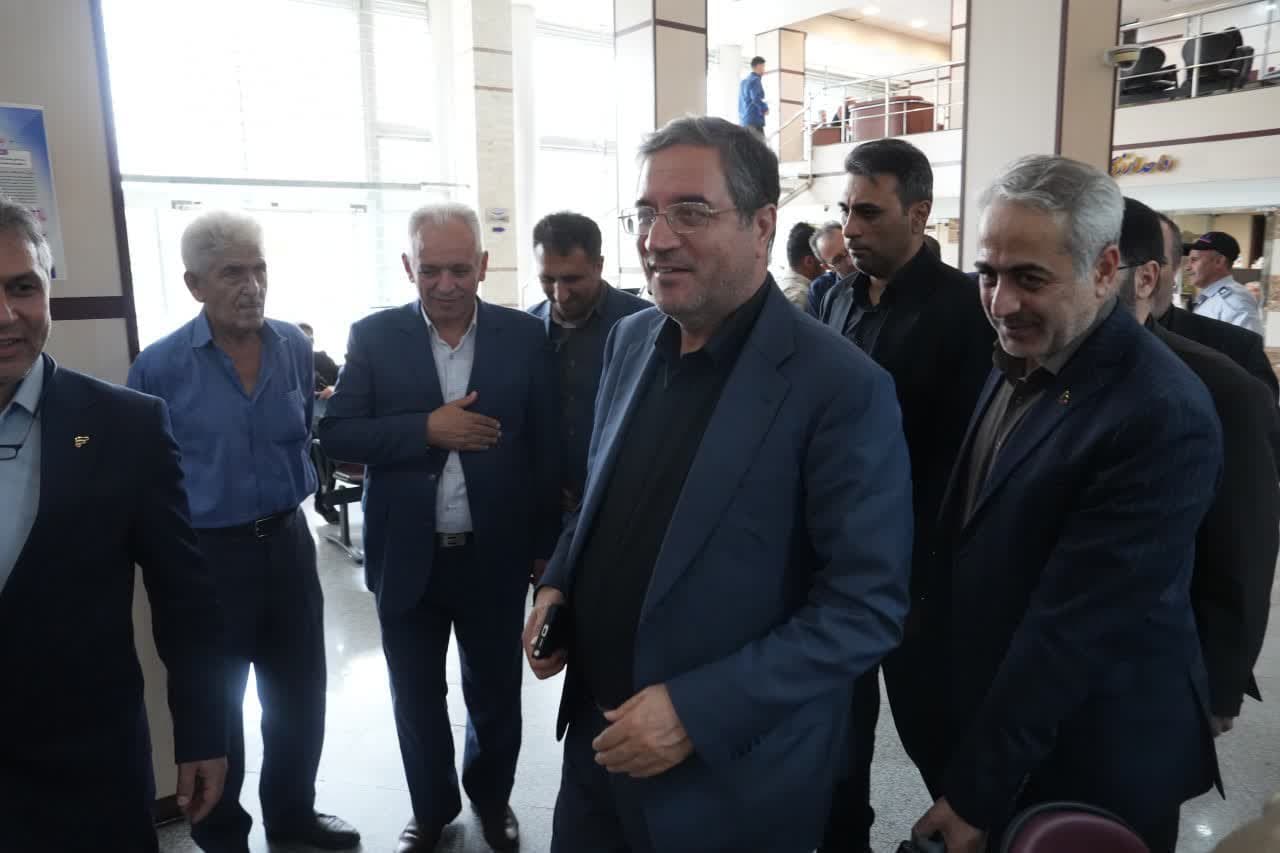بازدید سرزده استاندار آذربایجانغربی از مدیریت شعب بانک رفاه کارگران استان + تصاویر