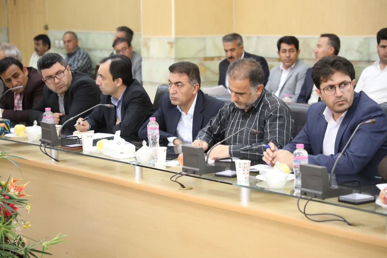 آلبوم تصویری / دیدار استاندار آذربایجانغربی با جمعی از فعالین اقتصادی شهرستان اشنویه