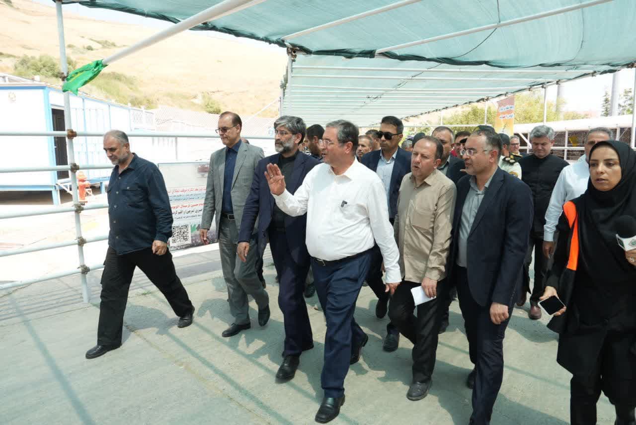 بازدید استاندار آذربایجانغربی از روند ارائه خدمات به زائران اربعین حسینی + تصاویر