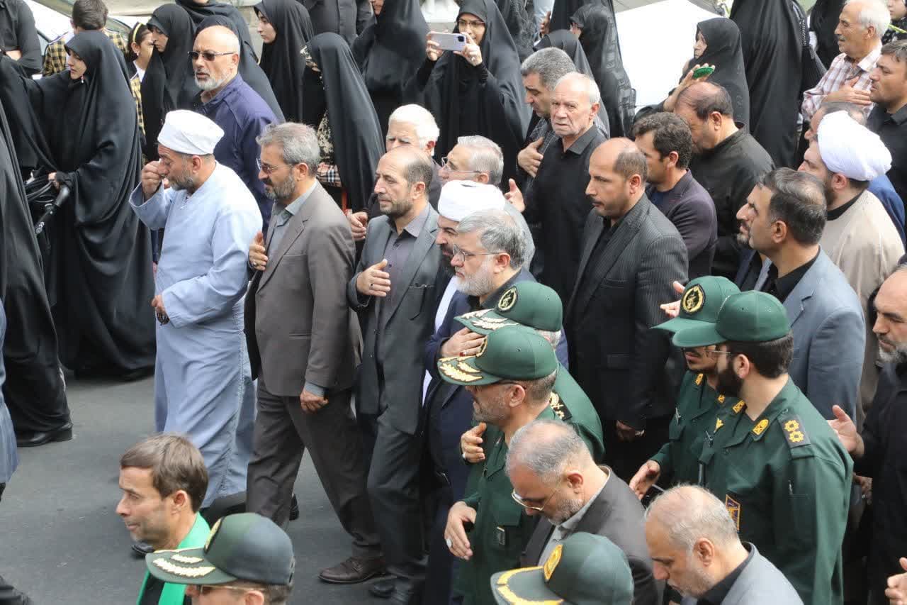 آلبوم تصویری / برگزاری مراسم تشییع پیکر مطهر 23 شهید هشت سال دفاع مقدس در ارومیه