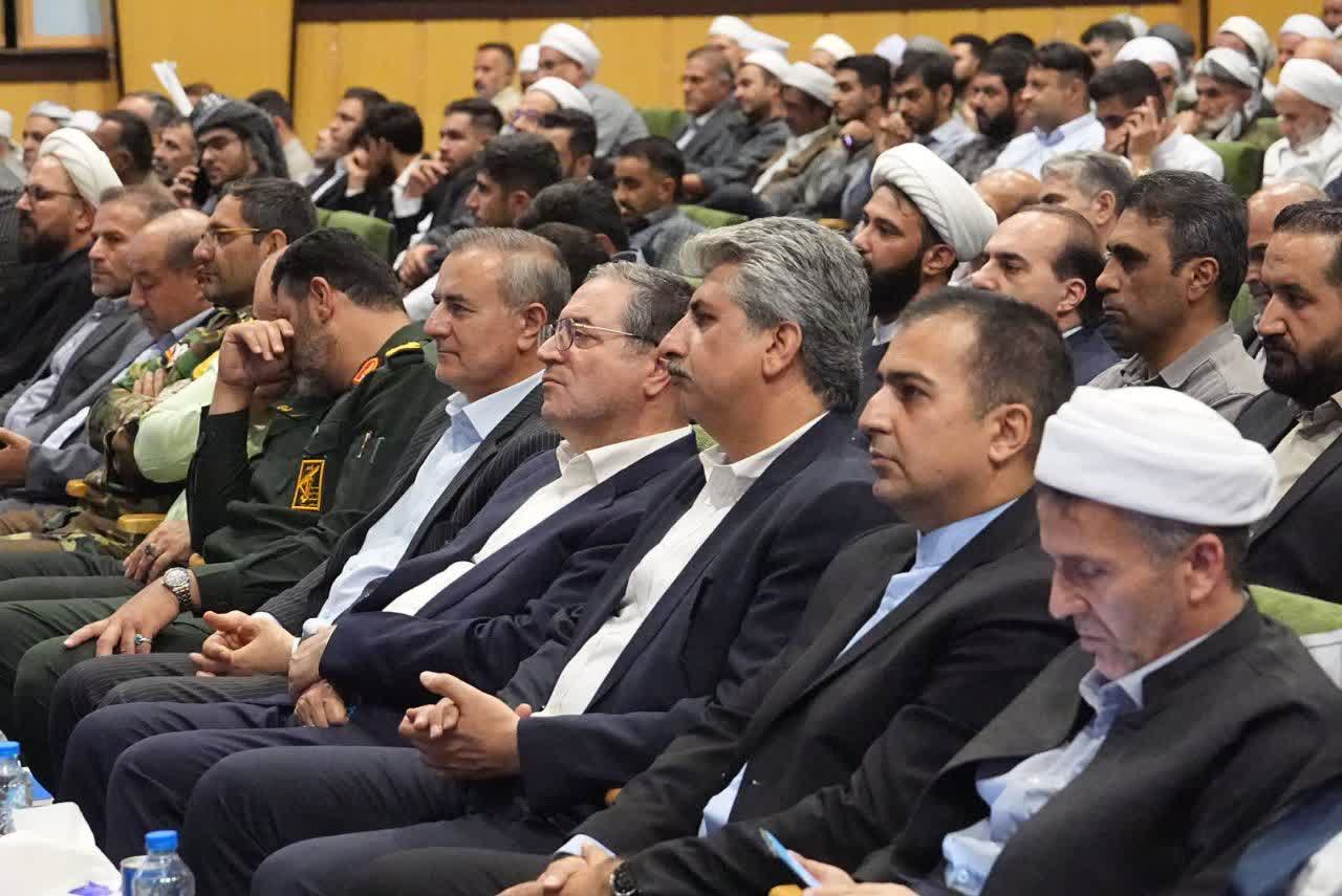 همایش هفته دولت و وحدت در مهاباد به صحنه همدلی تبدیل شد