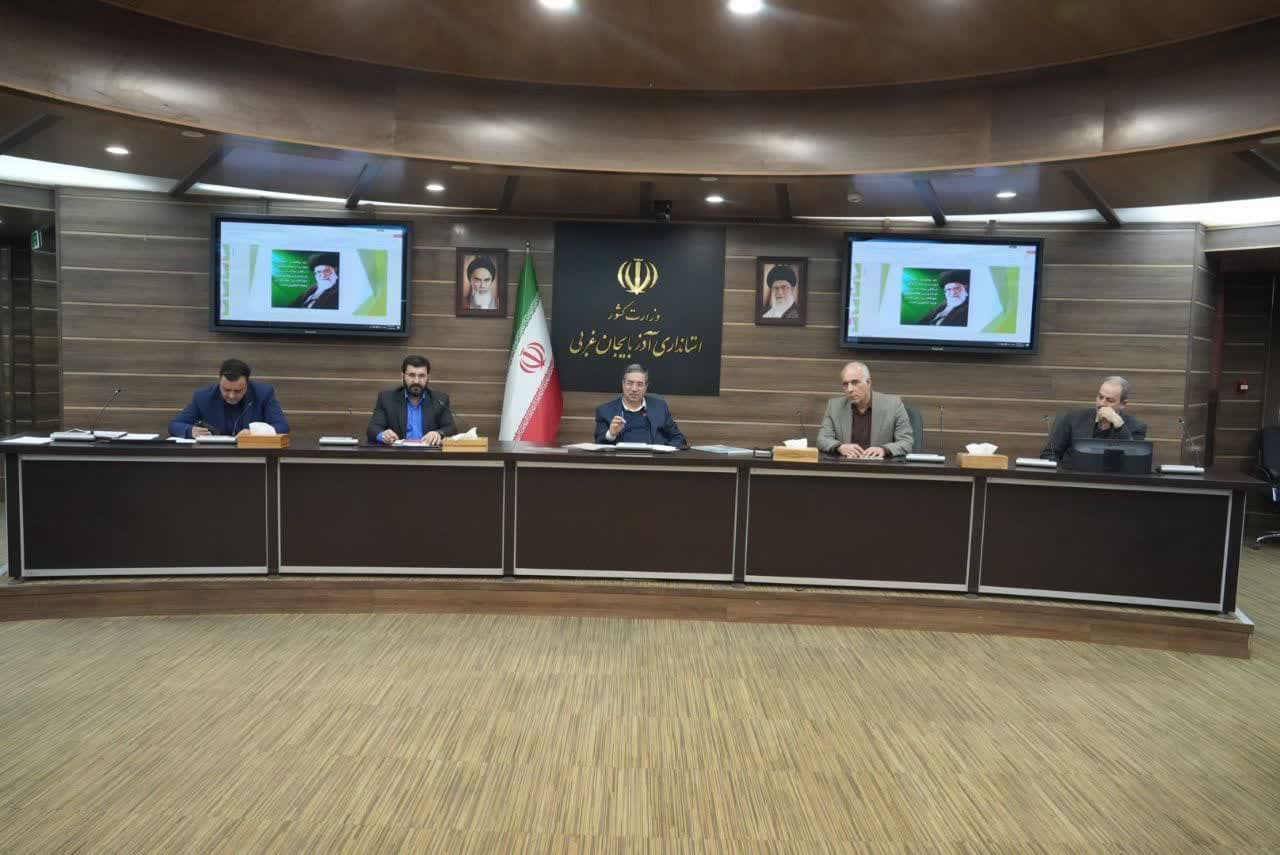 آلبوم تصویری / نشست صمیمی فعالان بخش تعاون استان با استاندار آذربایجانغربی
