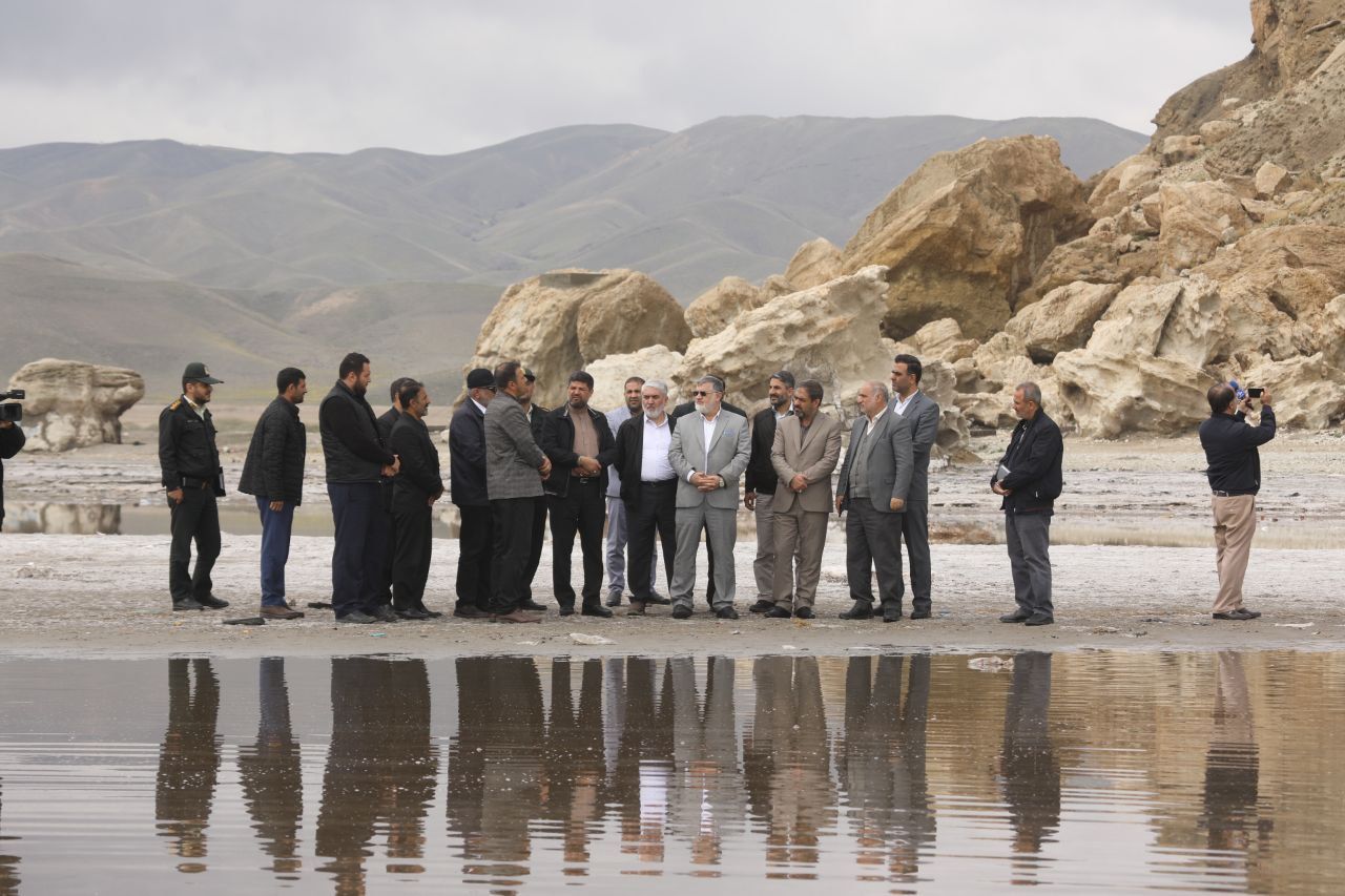 آلبوم تصویری / بازدید استاندار آذربایجانغربی از ساحل شمالی دریاچه ارومیه