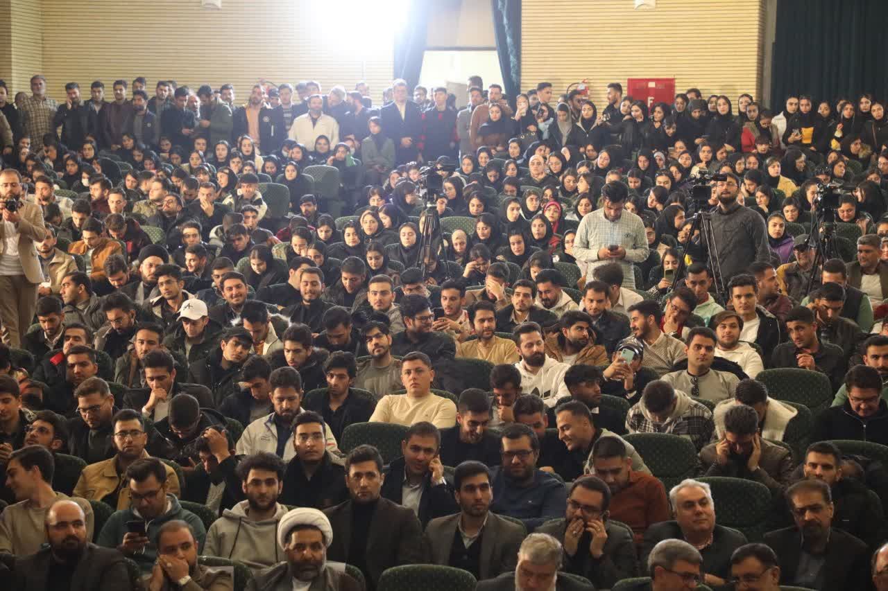 آلبوم تصویری / برگزاری آیین گرامیداشت 16 آذر و روز دانشجو در دانشگاه ارومیه