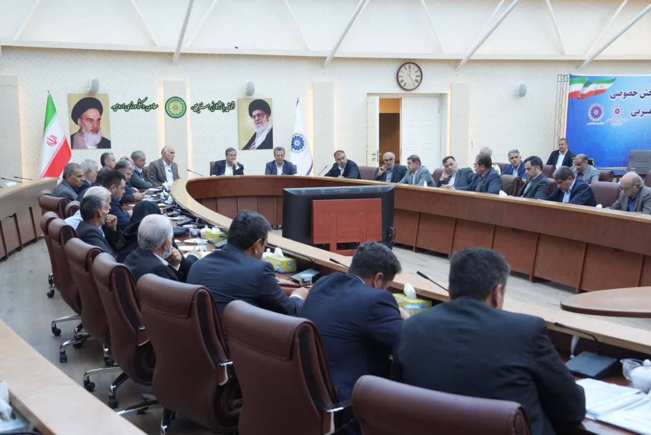 تأمین نهادههای دام و طیور باید بهصورت استانی مدیریت شود